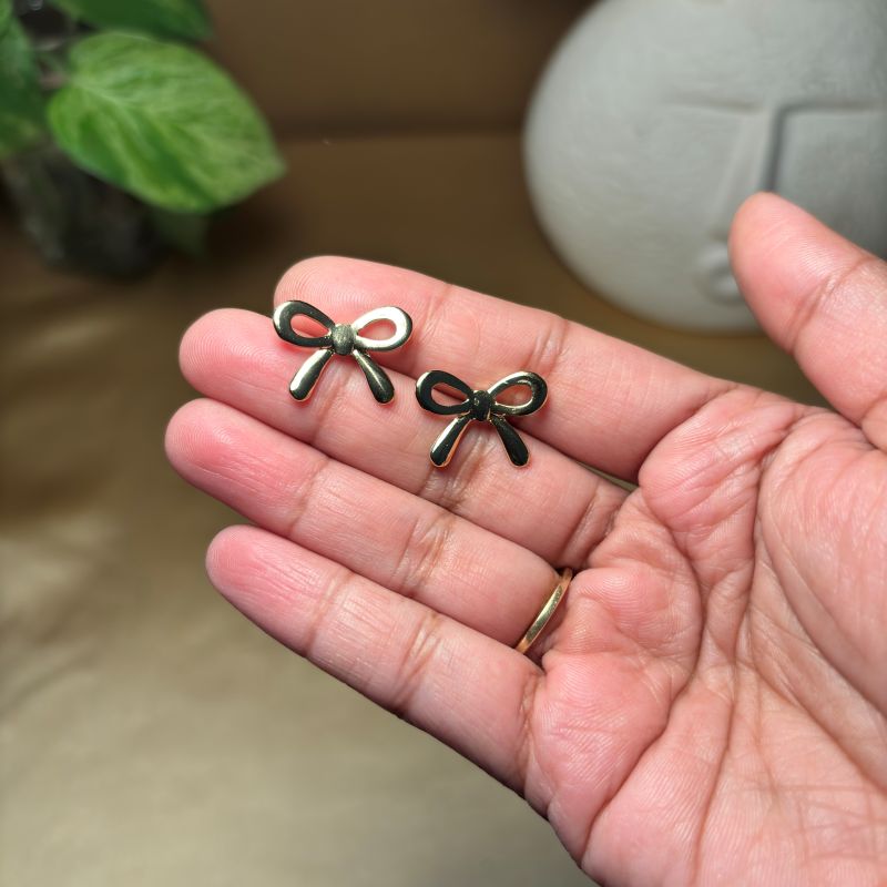 Bow Earring