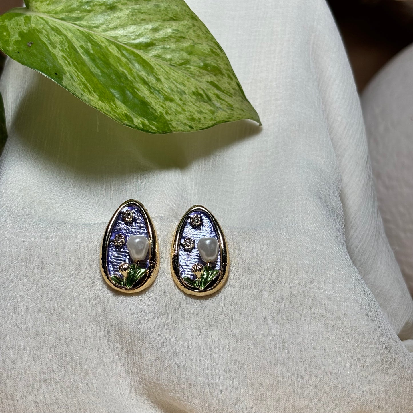 Violet Pearl Earrings
