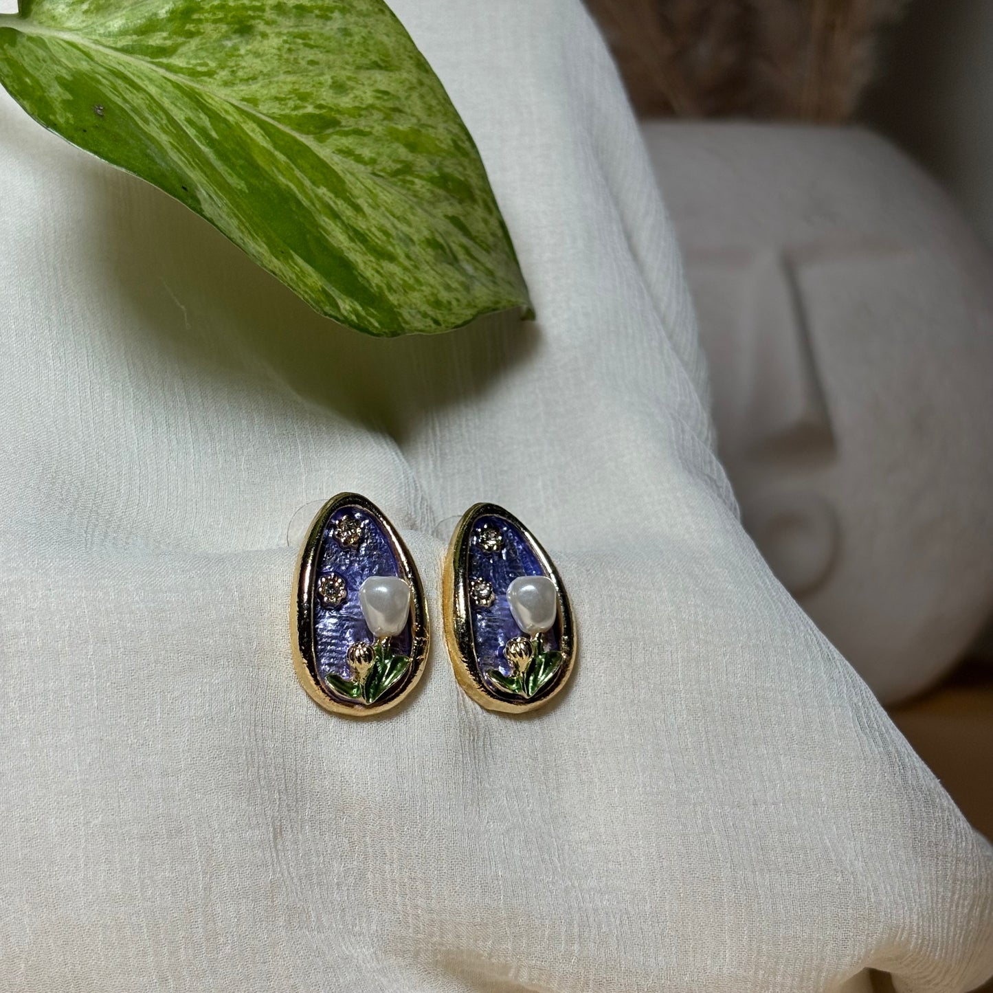 Blue Pearl Earring