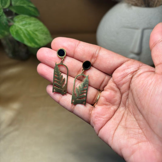 Leaf Frame Earring