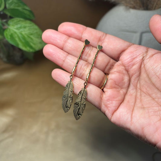 Hanging Leaf Earring