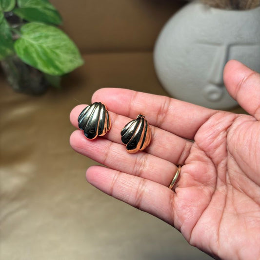 Shell Earring